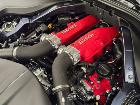 Used 2024 Ferrari Roma RWD image 32