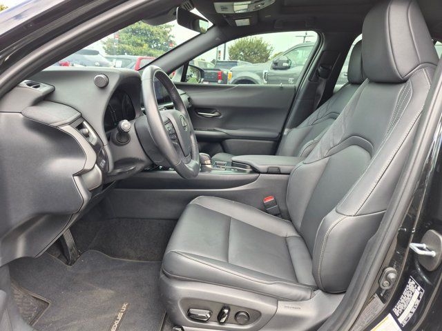 Used 2025 Lexus UX 300h FWD w/ Accessory Package (Z2) image 17