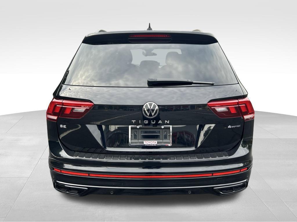 Used 2022 Volkswagen Tiguan SE R-Line AWD/4WD image 4
