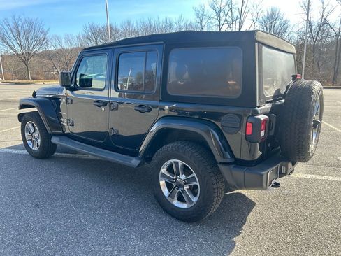 Used 2018 Jeep Wrangler Unlimited Sahara w/ Cold Weather Group image 3