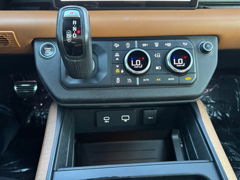 Used 2021 Land Rover Defender 110 X AWD/4WD image 49