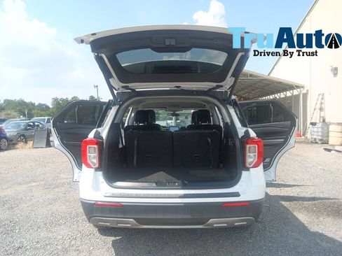 Used 2021 Ford Explorer XLT w/ Equipment Group 202A RWD image 14