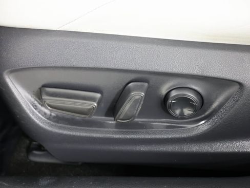 Used 2019 Toyota Corolla XSE image 22