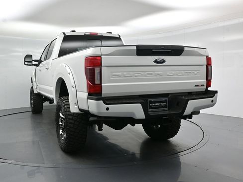 Used 2021 Ford F250 Lariat w/ Lariat Ultimate Package AWD/4WD image 25