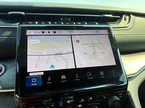 Used 2024 Jeep Grand Cherokee L Limited w/ Luxury Tech Group II image 17