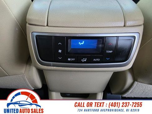 Used 2017 Toyota Highlander XLE image 15