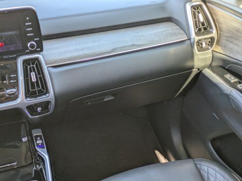 Certified 2023 Kia Sorento SX Prestige image 19