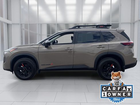 Certified 2025 Nissan Rogue SV AWD/4WD image 3
