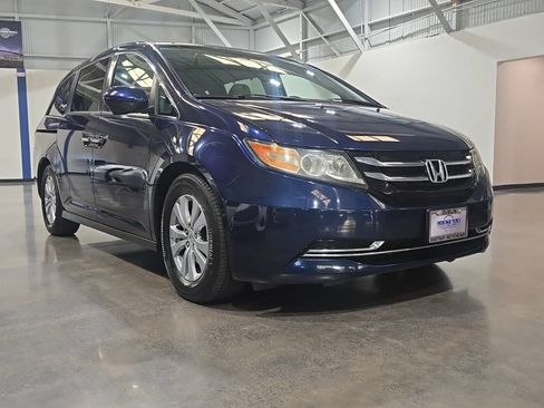 Used 2016 Honda Odyssey SE image 3