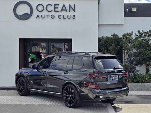 Used 2024 BMW X7 xDrive40i w/ M Sport Package image 4