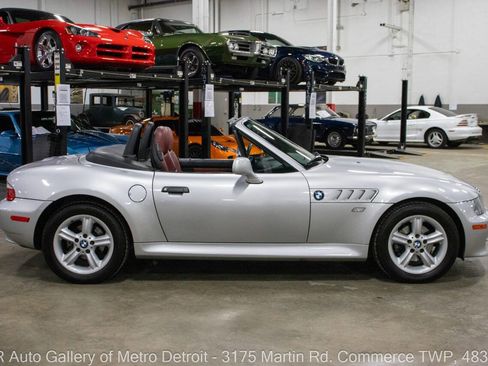 Used 2000 BMW Z3 2.5i image 9