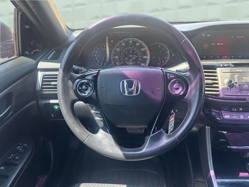 Used 2017 Honda Accord Sport image 21