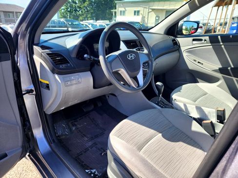 Used 2015 Hyundai Accent GLS image 11