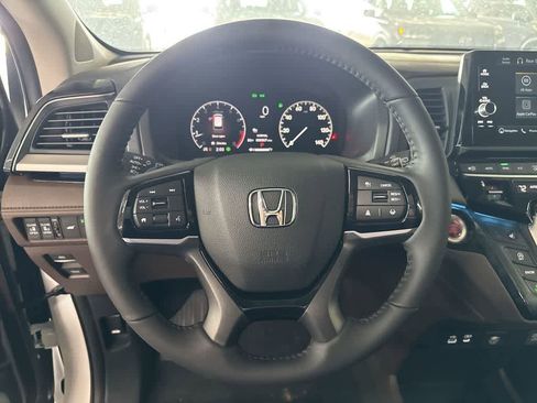 New 2026 Honda Odyssey Touring image 14