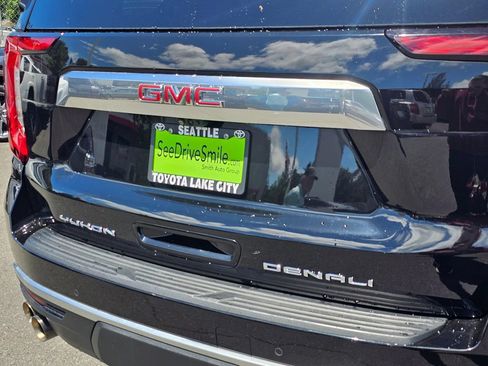 Used 2023 GMC Yukon XL Denali w/ Advanced Technology Package AWD/4WD image 14