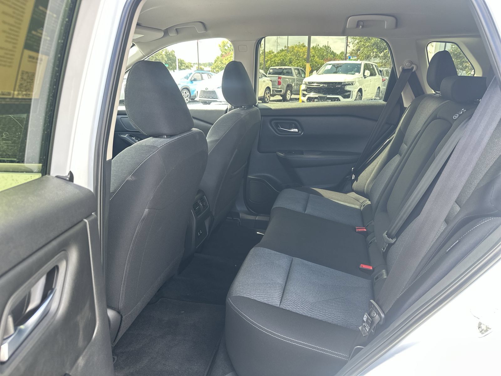 Used 2026 Nissan Rogue SV AWD/4WD image 31
