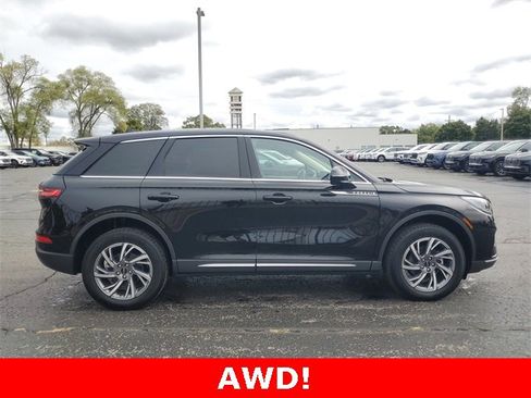 Used 2023 Lincoln Corsair AWD w/ Equipment Group 101A image 8