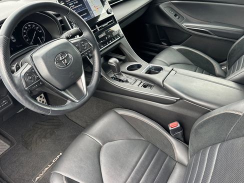 Used 2021 Toyota Avalon XSE w/ Carpet Mat Package (TMS) image 9