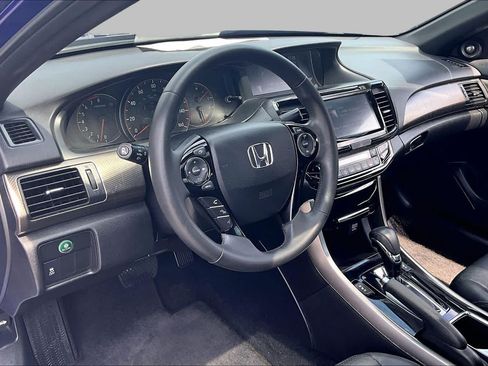 Used 2017 Honda Accord EX-L image 16