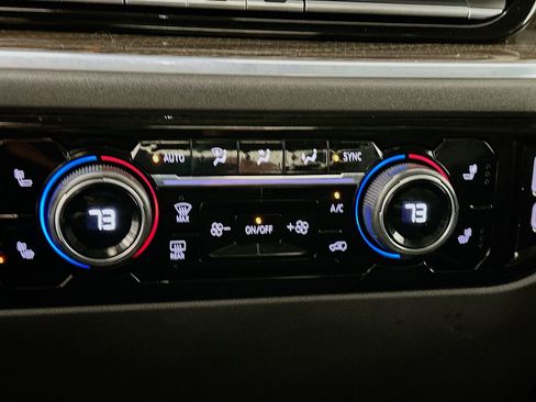 Used 2022 Chevrolet Silverado 1500 LT image 22