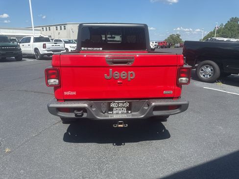 Used 2021 Jeep Gladiator Overland w/ Popular Equipment Package AWD/4WD image 5