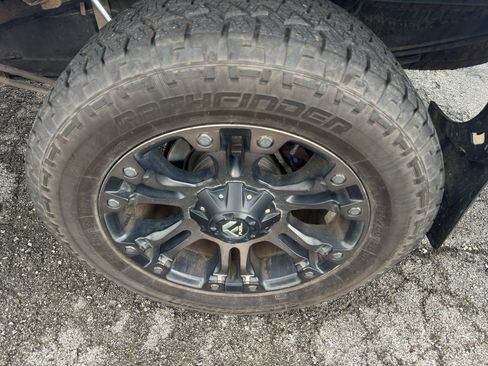 Used 2013 Ford F150 Platinum AWD/4WD image 5