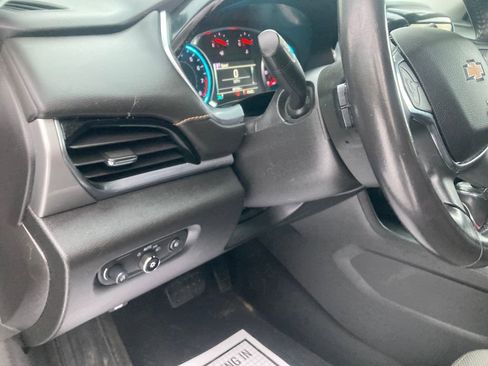 Used 2019 Chevrolet Traverse LT image 17