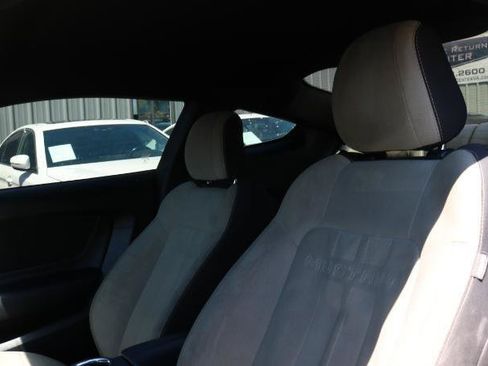 Used 2018 Ford Mustang Coupe RWD image 8