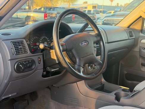 Used 2004 Ford Explorer Sport XLT image 19