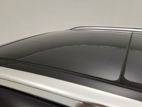 Used 2022 Buick Envision Avenir w/ Technology Package II image 10