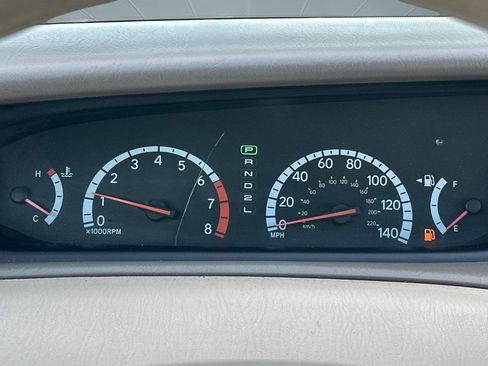 Used 2002 Toyota Avalon XLS FWD image 19