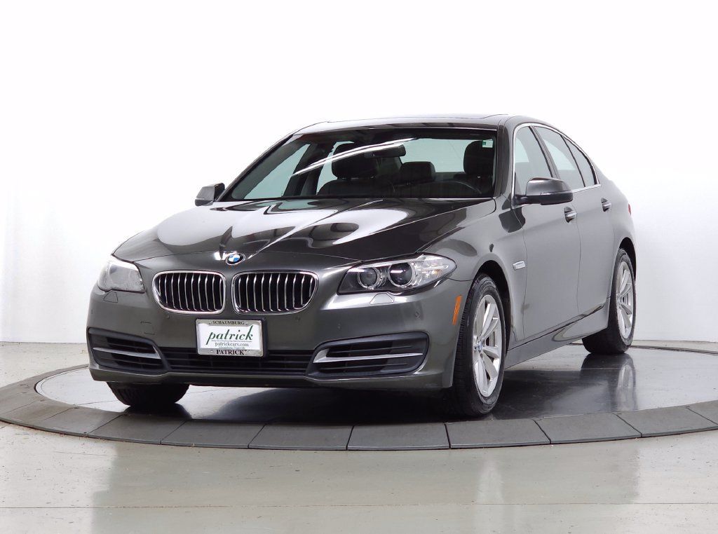 Used 2014 BMW 528i xDrive Sedan AWD/4WD image 3