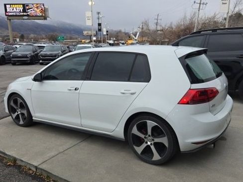 Used 2015 Volkswagen GTI SE image 3
