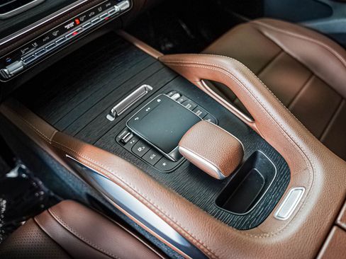Certified 2024 Mercedes-Benz GLE 350 4MATIC image 15