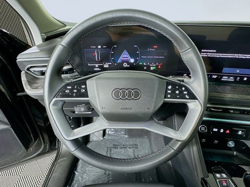 Used 2025 Audi Q5 Premium w/ Premium Plus AWD/4WD image 19