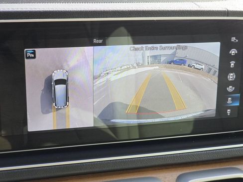 Used 2022 Mercedes-Benz GLS 450 4MATIC image 13