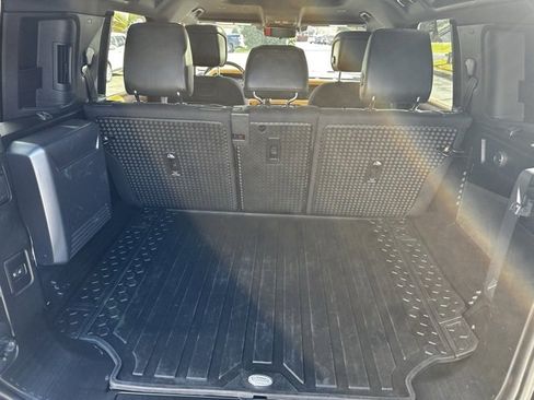 Used 2020 Land Rover Defender 110 X image 16