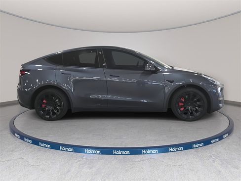 Used 2023 Tesla Model Y Long Range image 5