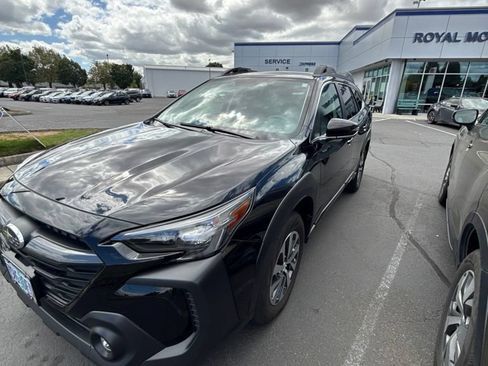 Used 2025 Subaru Outback Premium AWD/4WD image 7