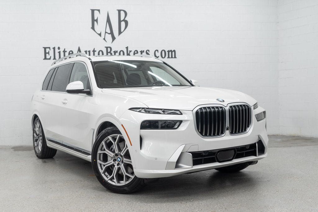 Used 2025 BMW X7 xDrive40i AWD/4WD image 53