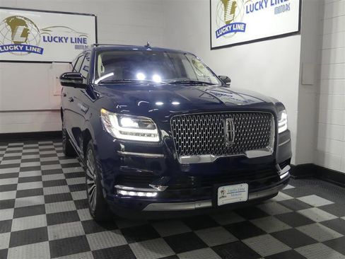 Used 2018 Lincoln Navigator Reserve w/ Technology Package AWD/4WD image 5