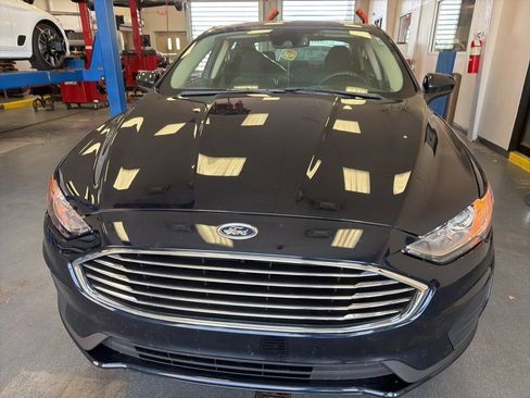 Used 2020 Ford Fusion SE FWD image 7