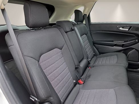Used 2021 Ford Edge SE FWD image 10