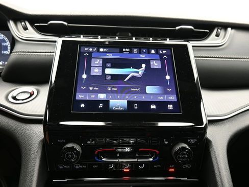 New 2026 Jeep Grand Cherokee L Laredo AWD/4WD image 28