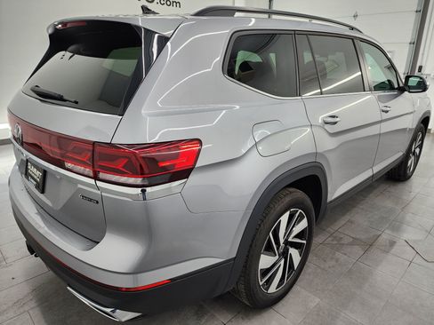 Used 2025 Volkswagen Atlas SE AWD/4WD image 5