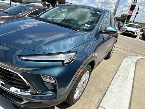 Used 2024 Buick Encore GX Preferred AWD/4WD image 2