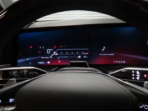 Certified 2025 Cadillac Escalade ESV V w/ LPO, ONYX Package image 24