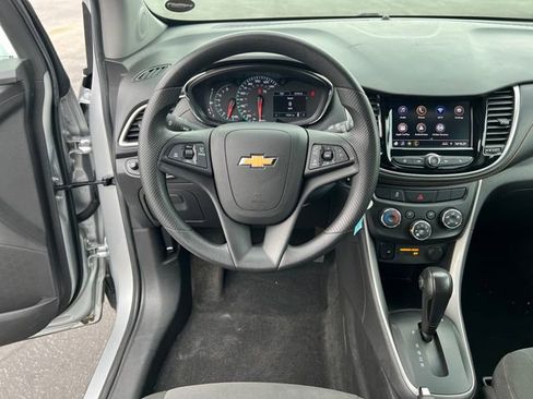 Certified 2021 Chevrolet Trax LS w/ Tint and Cruise Package AWD/4WD image 15