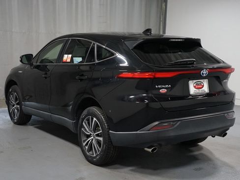 Certified 2021 Toyota Venza LE AWD/4WD image 6