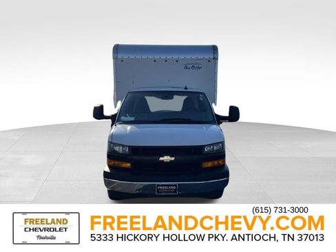 Used 2021 Chevrolet Express 4500 w/ Power Convenience Package image 2
